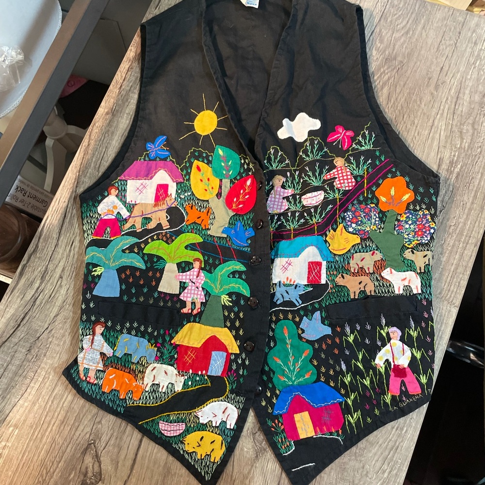 Signed Columbian 100% handmade Appliqué Embroidered Vest